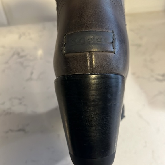 Sorel Grey Chelsea Boot 8.5 NEW - Picture 3 of 11